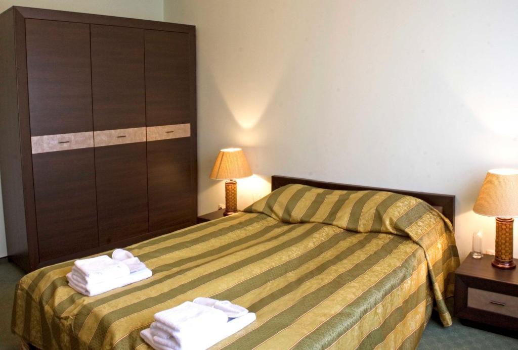 Family Hotel Zora Razlog Room photo